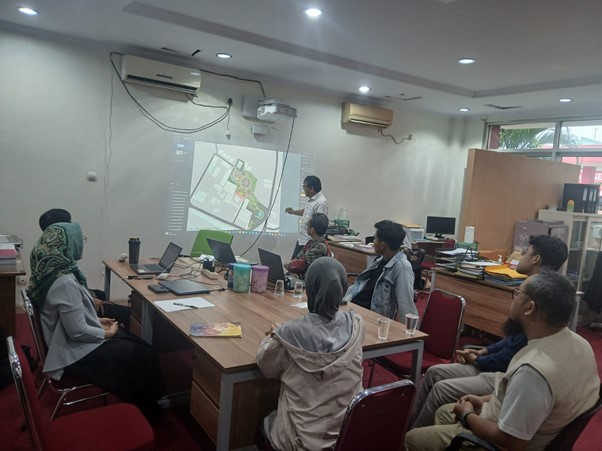 Kolaborasi PkM UIN Siber Syekh Nurjati dan Sekolah Tinggi Teknologi Cirebon ( STTC ) Percepat Pengembangan Industri Pariwisata Desa Sampiran